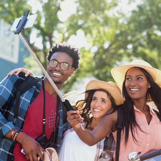 Juice Social 4In1 Glow Selfie Stick Blk - gallery image 4