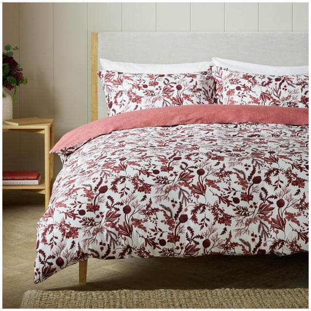 Sainsbury's Home Foliage Print Superking Bedding Set - Burgundy - gallery image 1