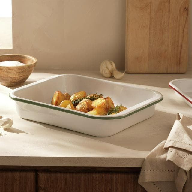 Sainsbury's Home 29cm Enamel Carbon Steel Roaster - White & Green - gallery image 2