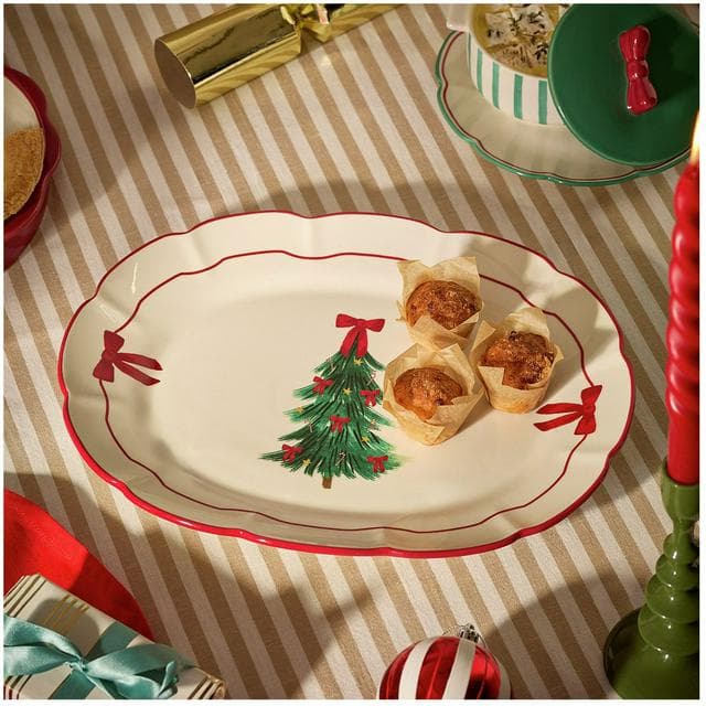 Sainsbury's Home Bows & Tree Christmas Platter - gallery image 4