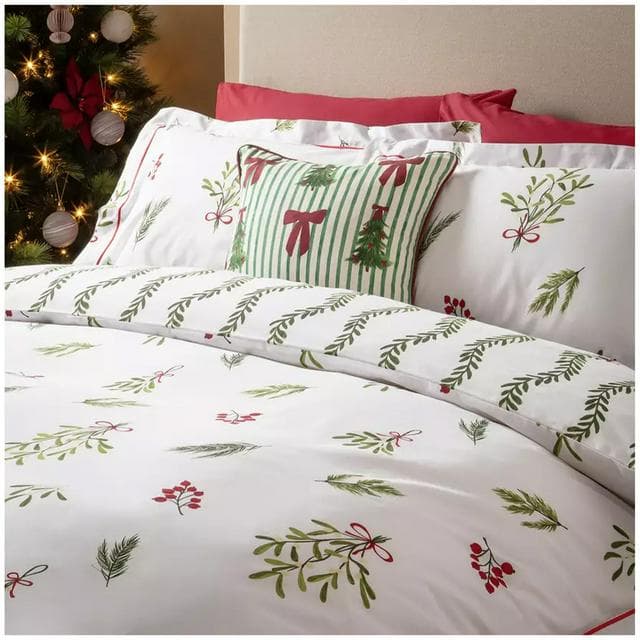 Sainsbury's Home Christmas Mistletoe Bedding Set - White - gallery image 3