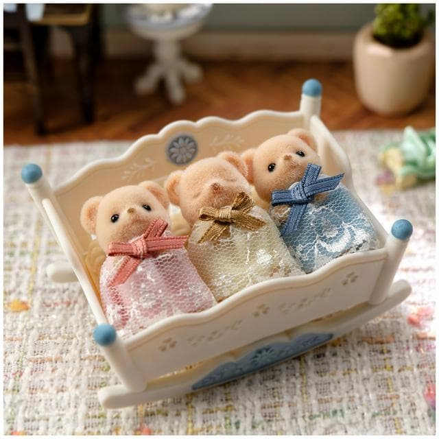 Sylvanian Families Biscuit Bear Triplets Set - gallery image 5