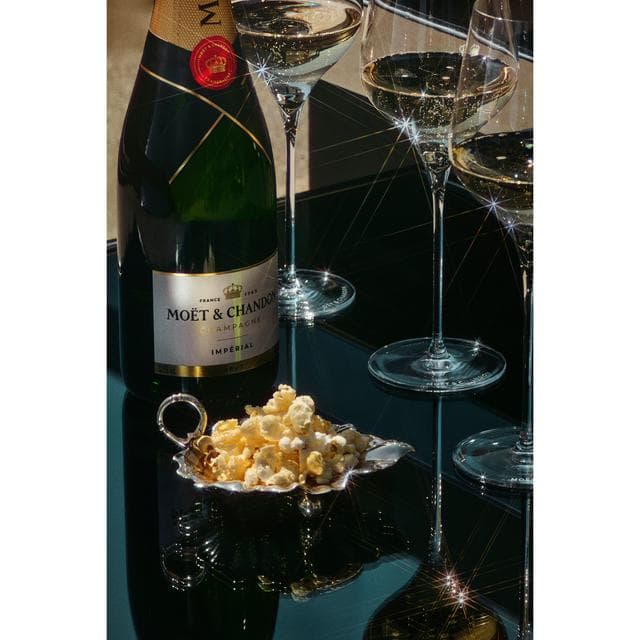 Moët & Chandon Brut Imperial Champagne 75cl - gallery image 4