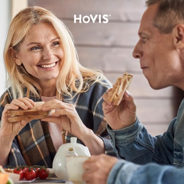 Hovis Thick Sliced Wholemeal Bread 800g - gallery image 4