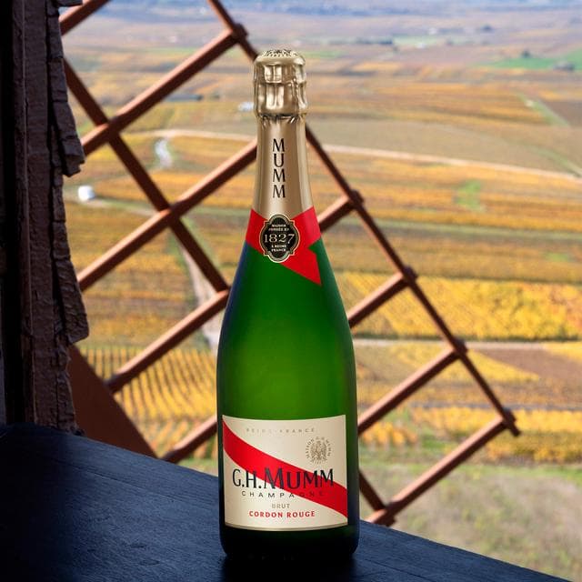 Mumm Cordon Rouge Champagne Brut, Non Vintage 75cl - gallery image 5