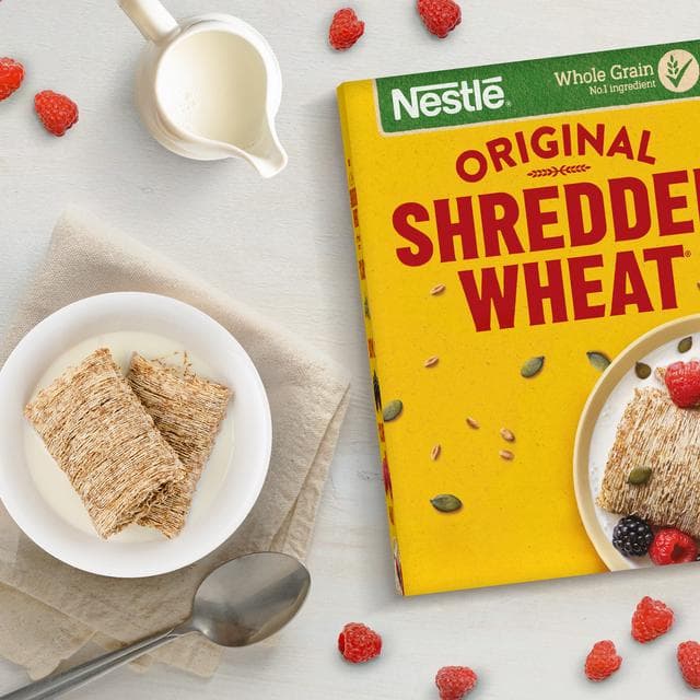 Nestle Shredded Wheat Original Cereal Biscuits x30 675g - gallery image 2