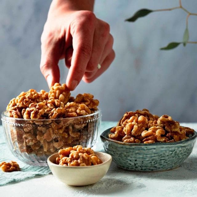 Sainsbury's Shelled Walnuts 300g - gallery image 3