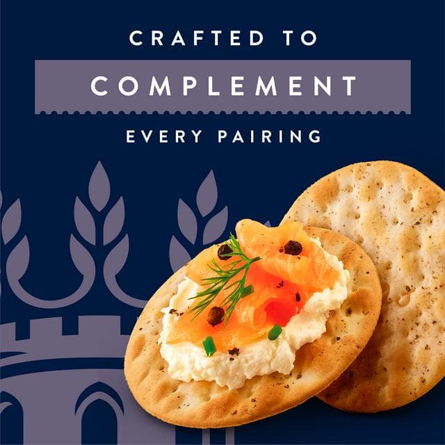 Carr's Table Water Cracked Black Pepper Crackers 125g - gallery image 3