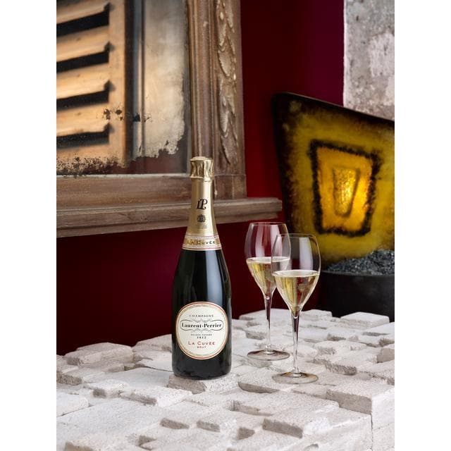 Laurent-Perrier La Cuvée Champagne 75cl - gallery image 3