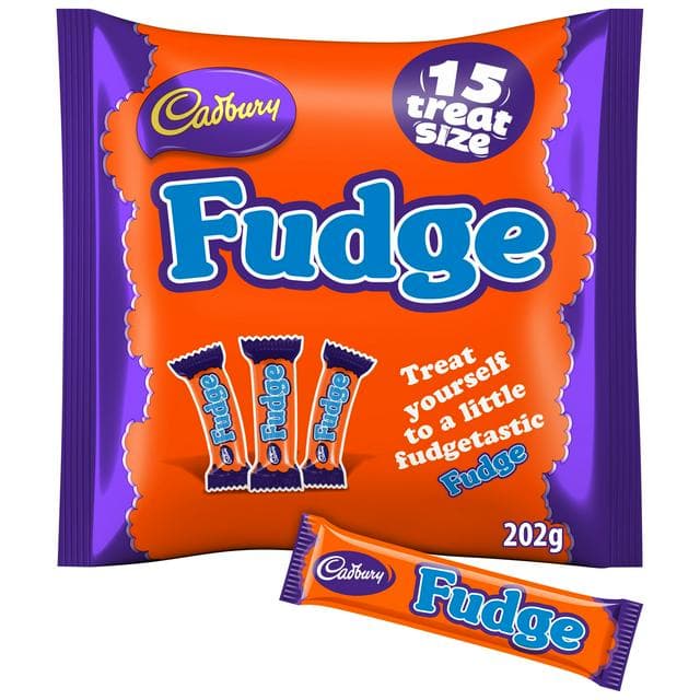 Cadbury 202g Fudge Treatsize Chocolate Bag - gallery image 1