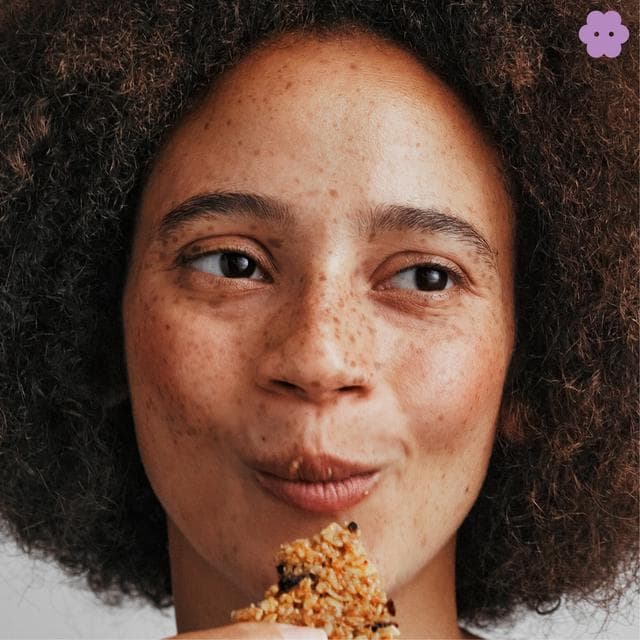 Graze Snack Box Oat Boosts Cocoa & Vanilla Flapjack 50g - gallery image 3