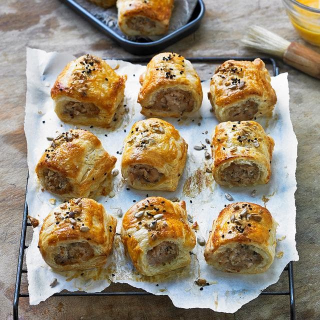 Heck 97% Pork Gluten Free Sausages x6 400g - gallery image 4