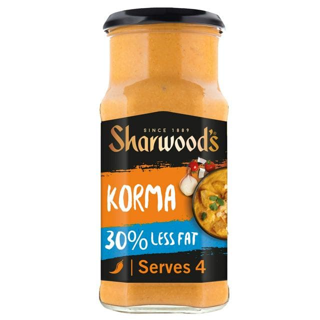 Sharwood's Korma Reduced Fat Curry Sauce 420g - gallery image 1