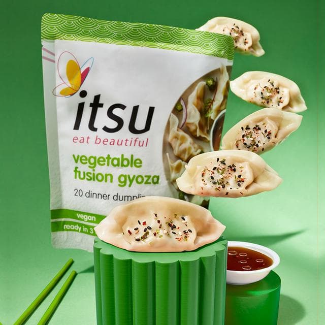 itsu 20 x Vegetable Fusion Gyoza Dinner Dumplings 270g - gallery image 2
