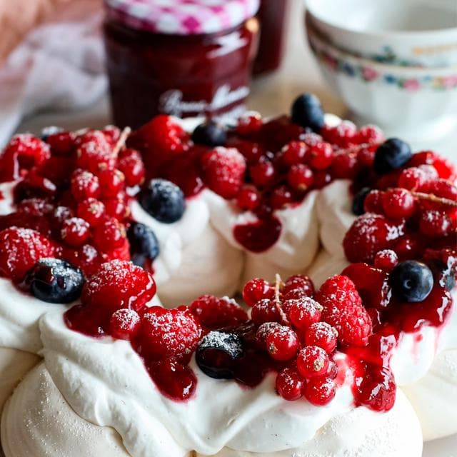 Bonne Maman Intense Raspberry Conserve 335g - gallery image 3