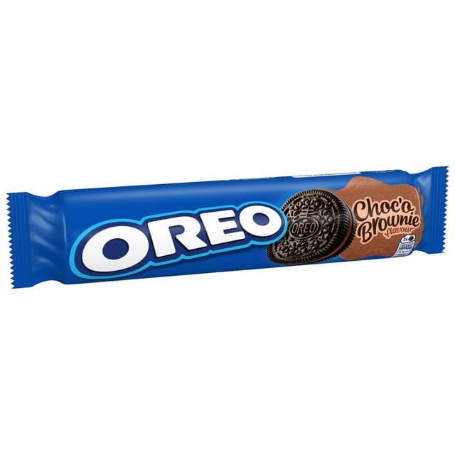 Oreo Choco Brownie Cookie Sandwich Biscuits Pack 154g - gallery image 3