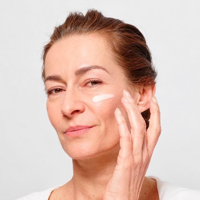 L'Oréal Paris Cell Renew Day Cream 50ml - gallery image 3
