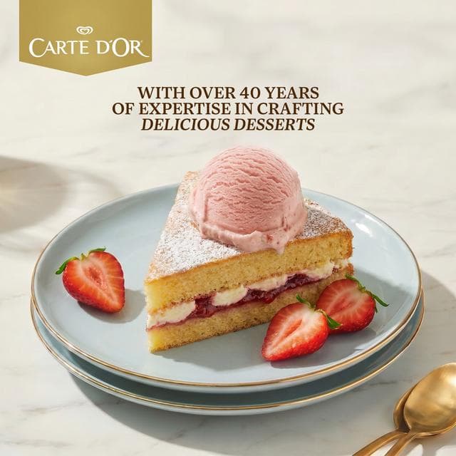 Carte D'or 900ml Delightful Strawberry Ice Cream Tub - gallery image 4