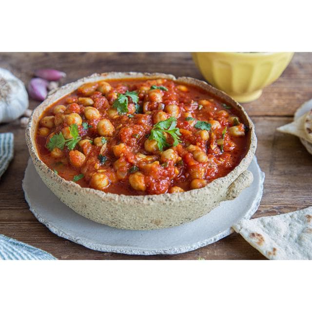 Mutti Finely Chopped Tomatoes with Garlic 400g - gallery image 3