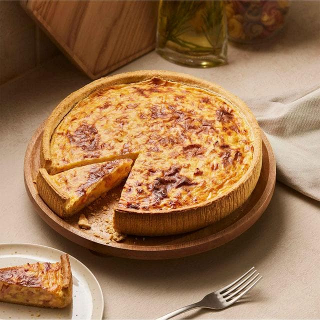 Sainsbury's Quiche Lorraine 1.5kg - gallery image 1