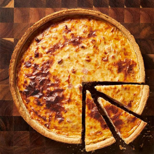 Sainsbury's 1.5kg Party Size Quiche Lorraine - gallery image 2
