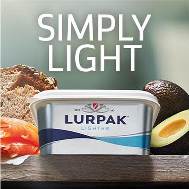 Lurpak Lighter Spreadable Blend of Slightly Salted Butter & Rapeseed Oil 400g - gallery image 2