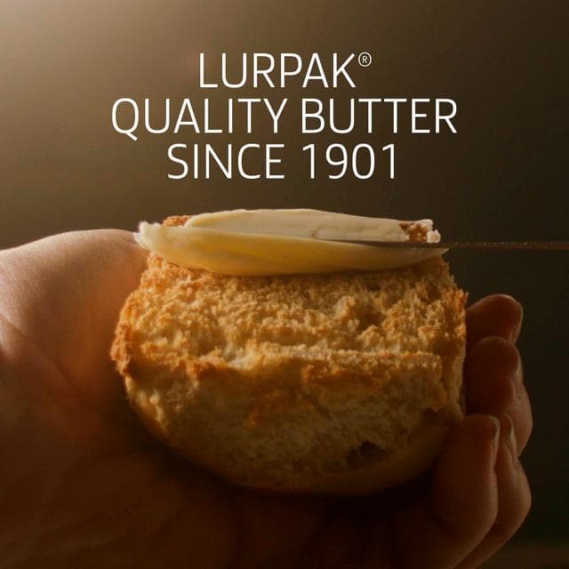 Lurpak Slightly Salted Spreadable Blend of Butter & Rapeseed Oil 400g - gallery image 3