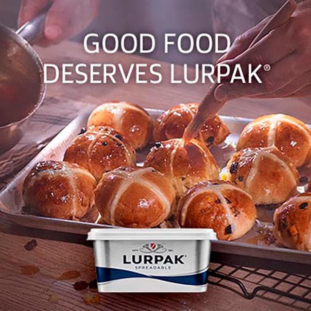 Lurpak Slightly Salted Spreadable Blend of Butter & Rapeseed Oil 400g - gallery image 4