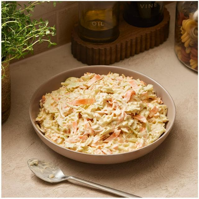 Sainsbury's Luxury Coleslaw Bowl, Taste the Difference 920g - gallery image 1