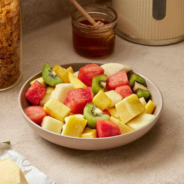 Sainsbury's 900g Exotic Fruit Salad Sharing Selection - gallery image 1
