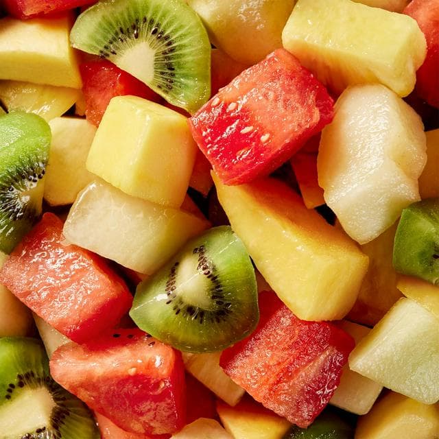 Sainsbury's 900g Exotic Fruit Salad Sharing Selection - gallery image 2