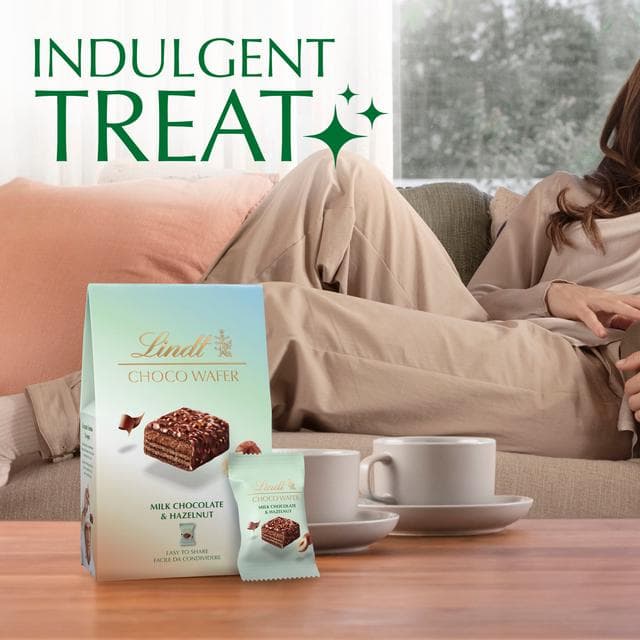 Lindt Choco Wafer Milk Chocolate & Hazelnut Sharing Box 135g - gallery image 4