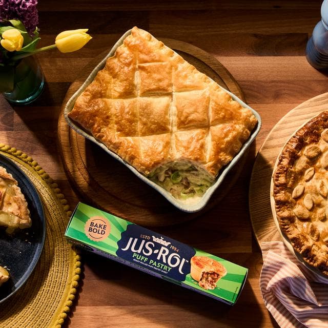 Jus-Rol Ready Rolled Puff Pastry Sheets 2x320g - gallery image 2