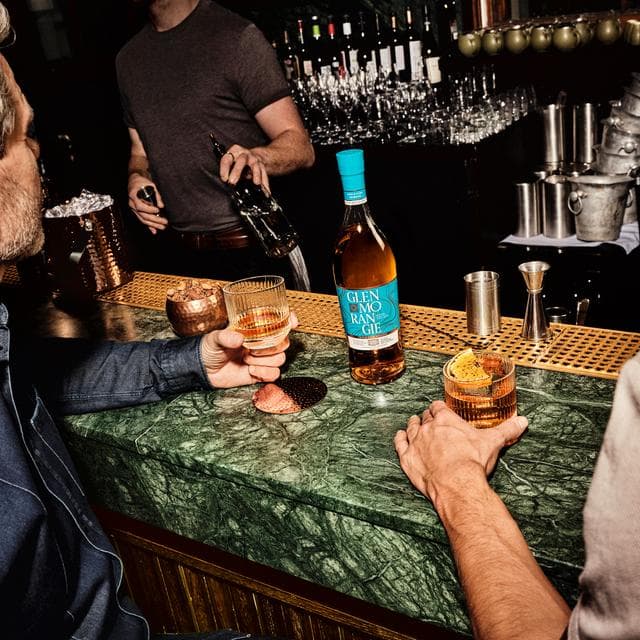 Glenmorangie Triple Cask Reserve Single Malt Whisky 70cl - gallery image 3