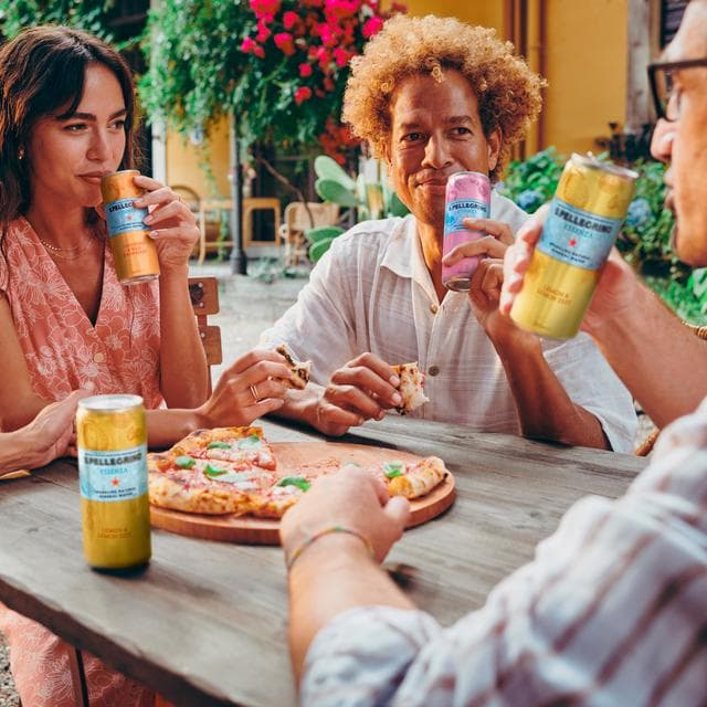 San Pellegrino Essenza Sparkling Water Lemon 4x330ml - gallery image 4