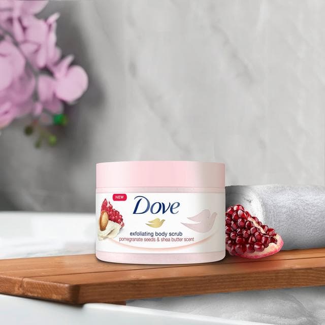 Dove Exfoliating Body Scrub Pomegranate Seeds & Shea Butter Scent 225ml - gallery image 3
