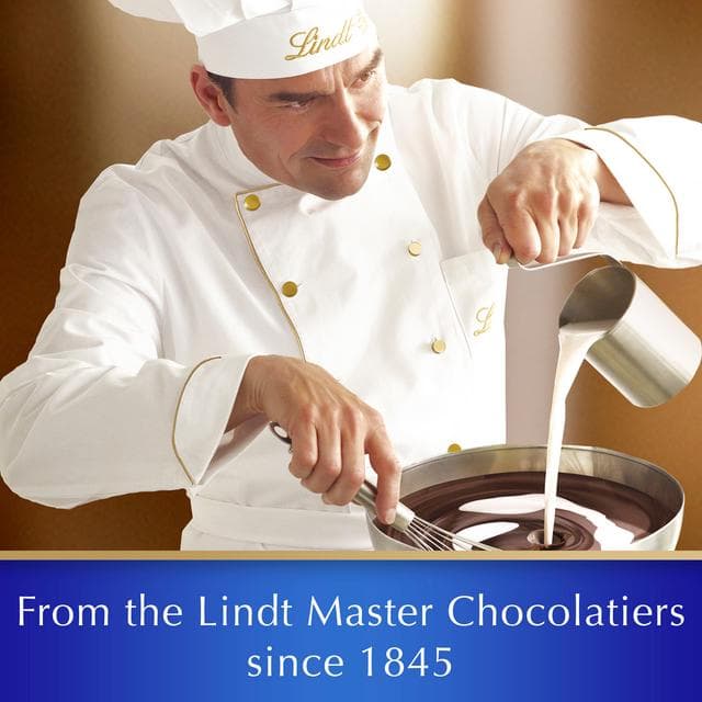 Lindt Classic Recipe Milk Hazelnut Chocolate Bar 100g - gallery image 5