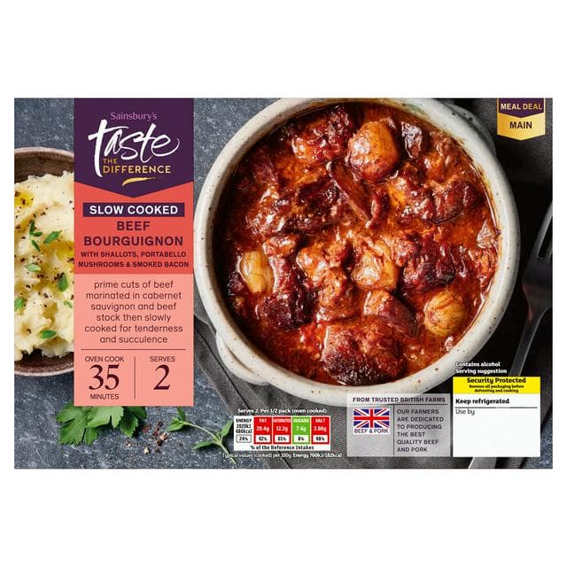Sainsbury's Slow Cooked 545g Beef Bourguignon, Taste the Difference - gallery image 1