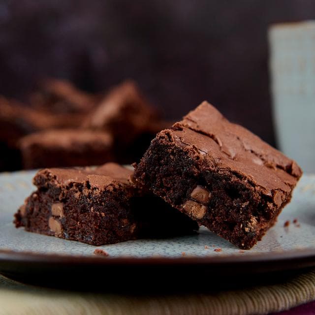 Mr Kipling Signature 379g Baking Triple Chocolate Brownie Cake Mix - gallery image 3