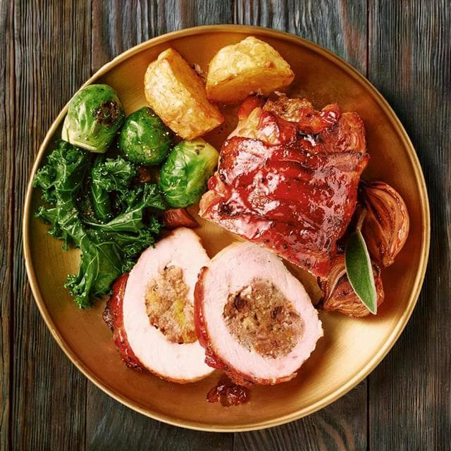 Sainsbury's Fresh Turkey Parcels with Pork & Jewelled Fruit Stuffing with a Cranberry Sauce 1.1kg - gallery image 1