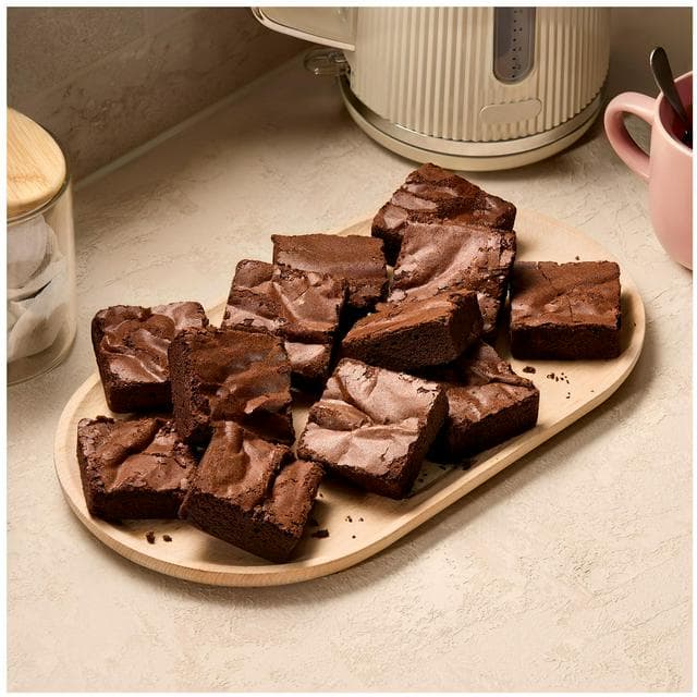 Sainsbury's Chocolate Brownies (12 Pieces) - gallery image 1