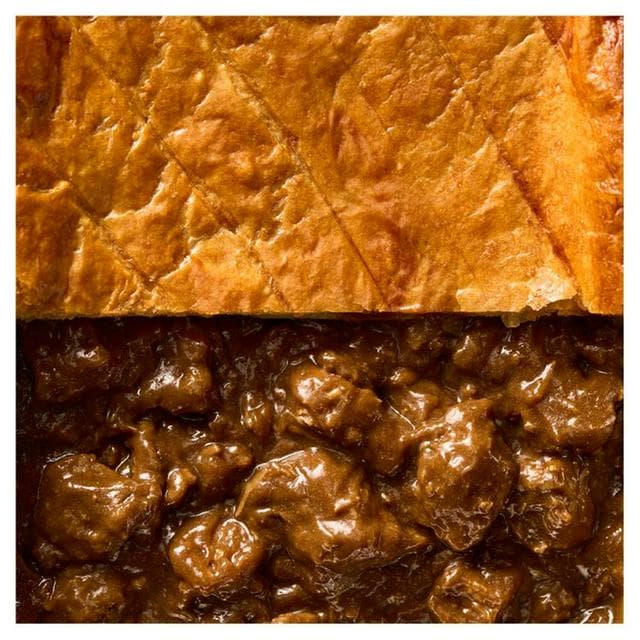 Sainsbury's 1.55kg Extra Large Ultimate Steak Pie, Taste the Difference - gallery image 3