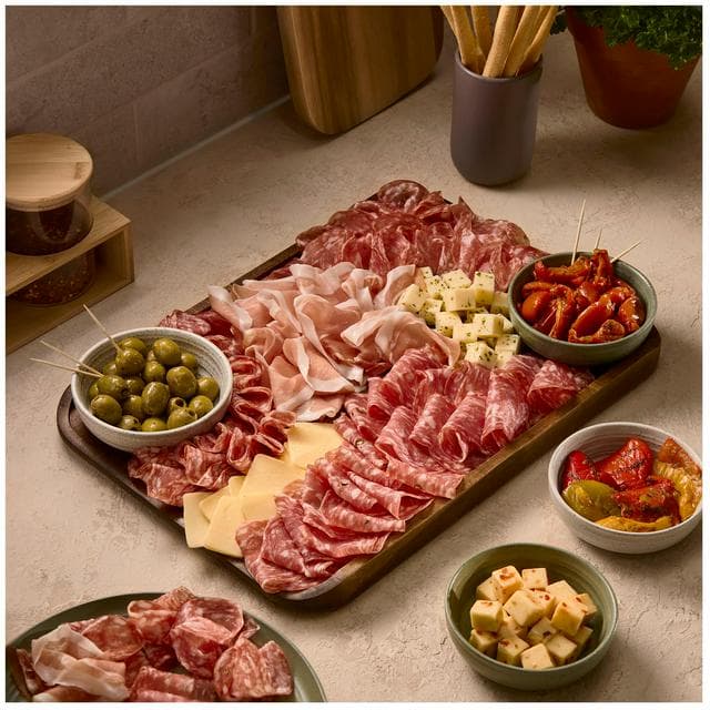 Sainsbury's 1kg Charcuterie & Antipasti Grazing Selection, Taste the Difference - gallery image 1