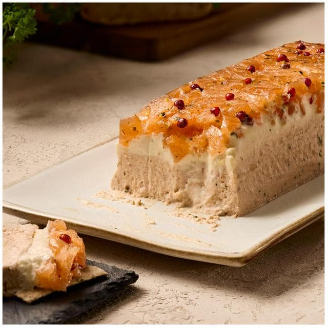 Sainsbury's Scottish Smoked Salmon & Maple Terrine, Taste the Difference 375g - gallery image 2