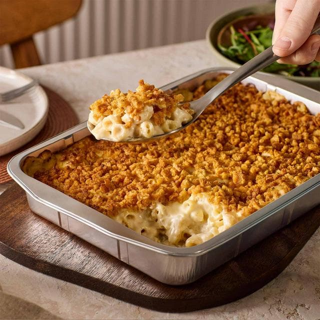 Sainsbury's 2.4kg Extra Large Macaroni Cheese, Taste the Difference - gallery image 1