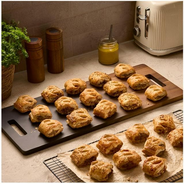 Sainsbury's 24 Piece Sausage Roll Selection, Taste the Difference - gallery image 1