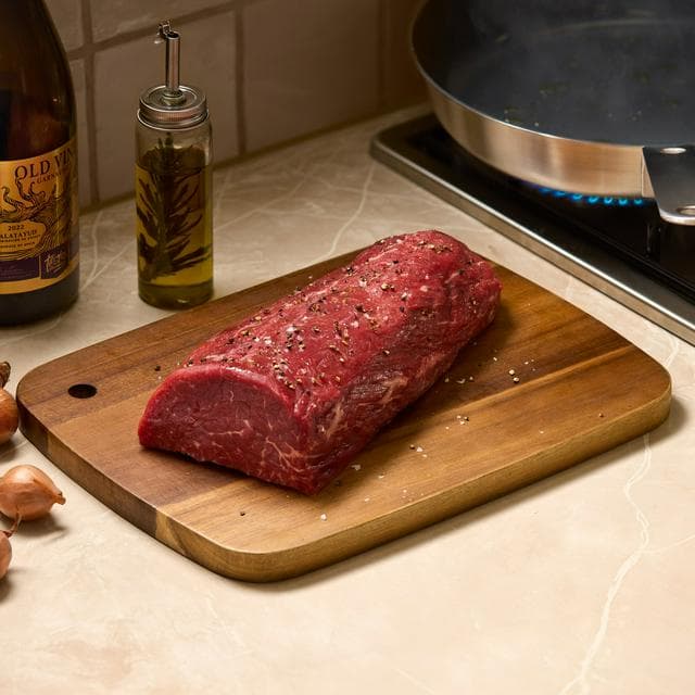 Sainsbury's 880g Large Aberdeen Angus Chateaubriand, Taste the Difference - gallery image 1