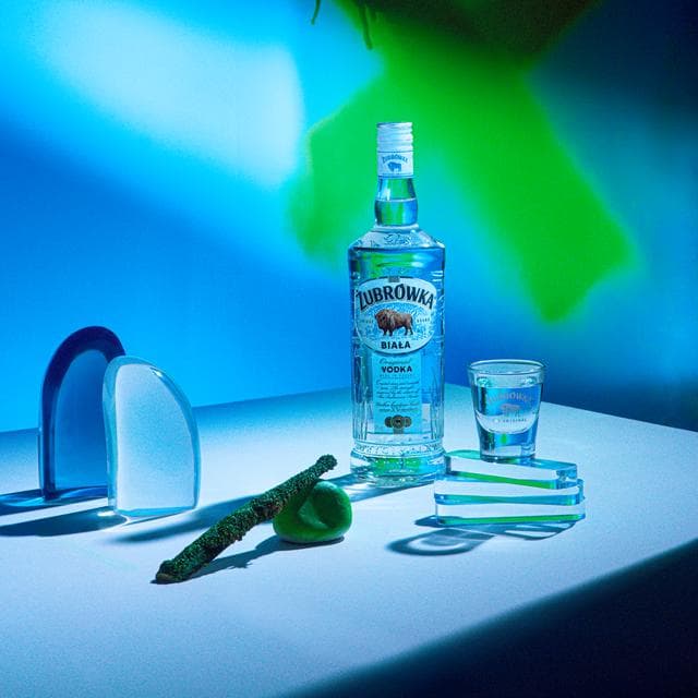 Zubrowka Biala Original Vodka 70cl - gallery image 6