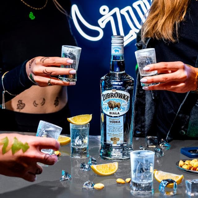 Zubrowka Biala Vodka 100cl - gallery image 5