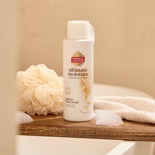 Imperial Leather Ultimate Moisture Vanilla & White Orchid Foaming Bath Soak 450ml - gallery image 3